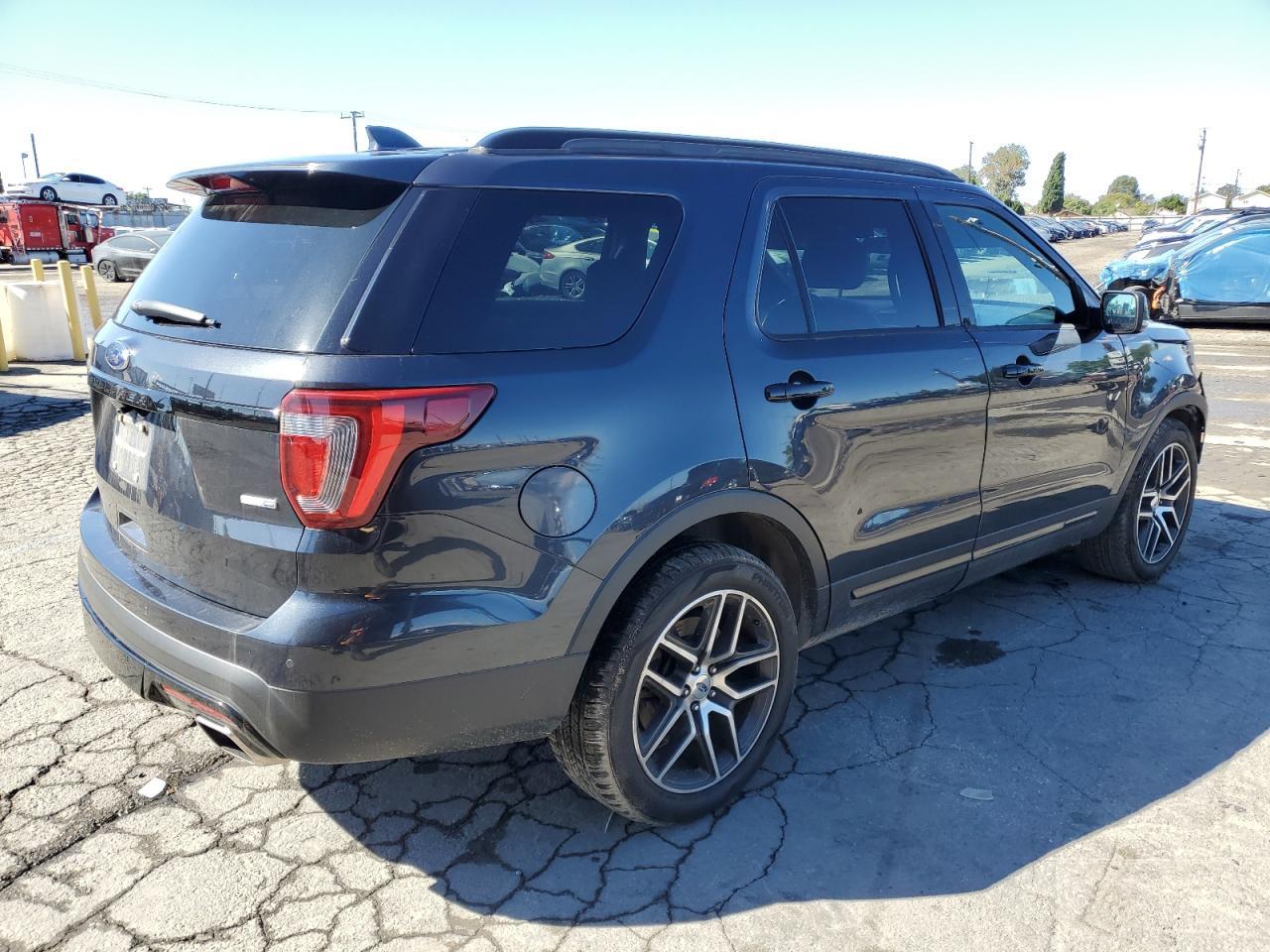 2017 Ford Explorer Sport - Фото 3