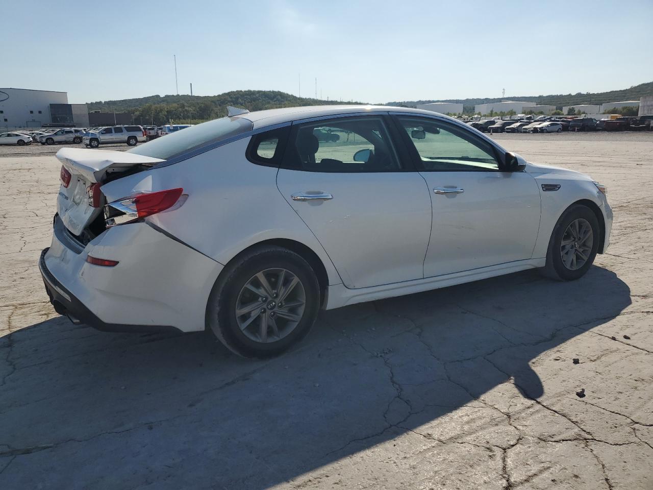 2019 Kia Optima Lx - Фото 3