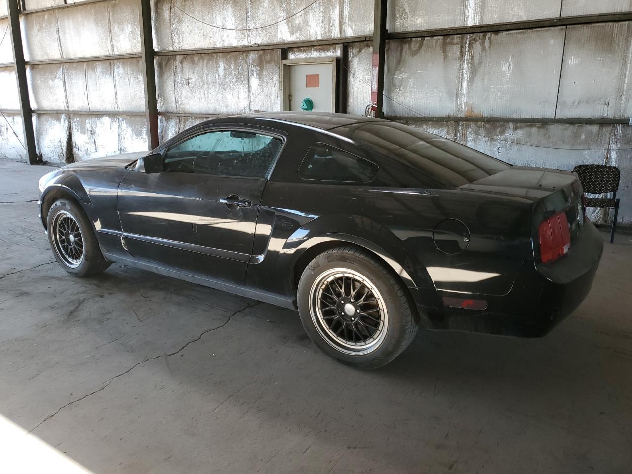 2007 Ford Mustang - Фото 2