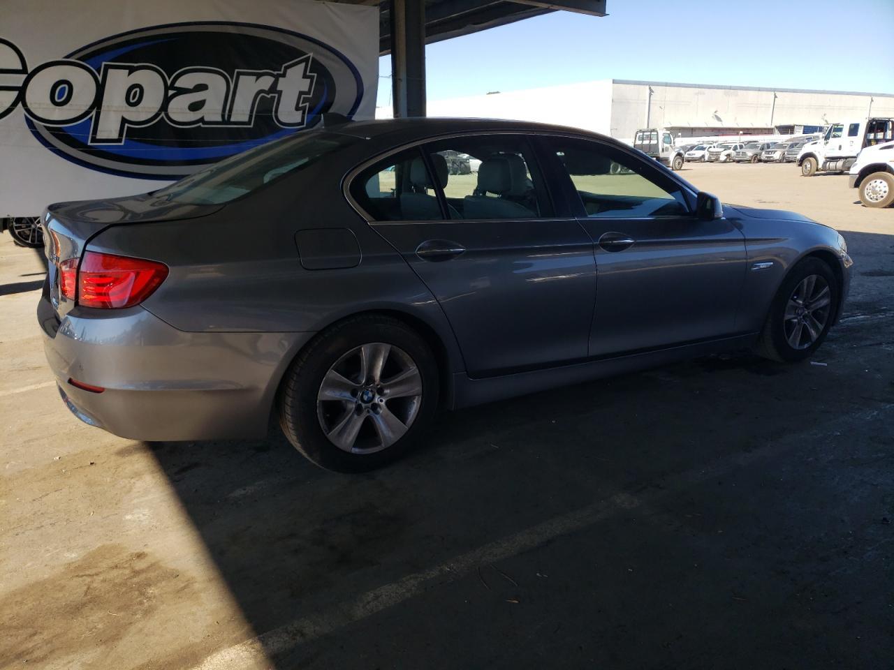 2013 BMW 528 I - Фото 3