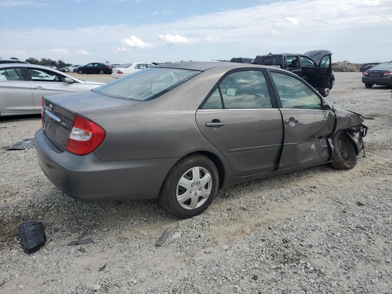 2003 Toyota Camry Le - Фото 3