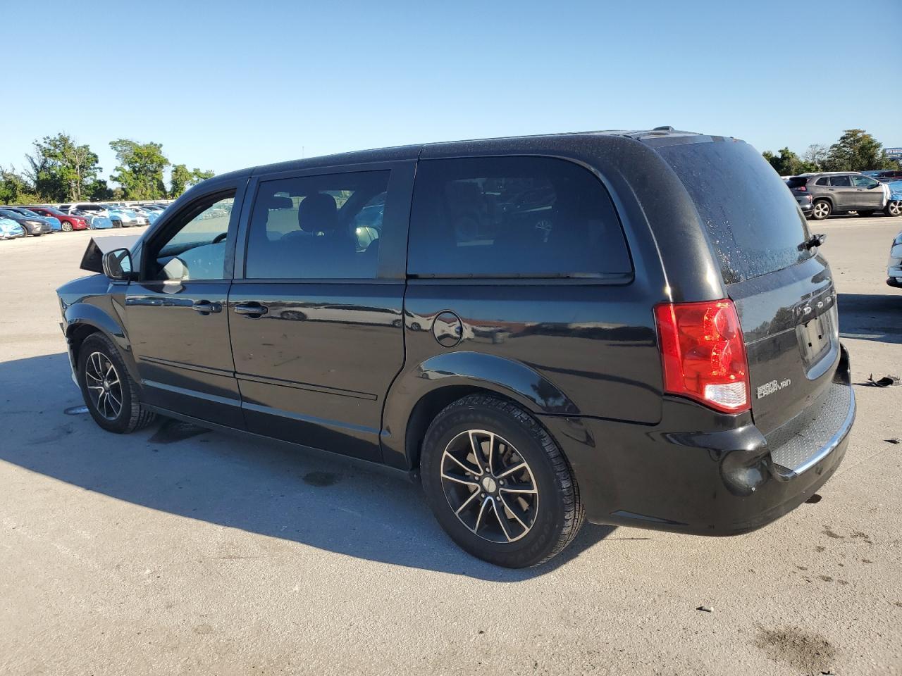 2017 Dodge Grand Caravan Gt - Фото 2