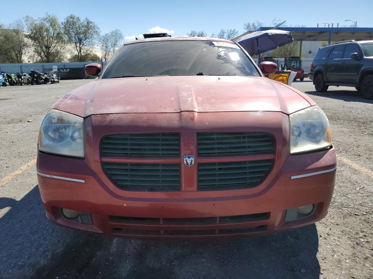 2005 Dodge Magnum Sxt - Image 5