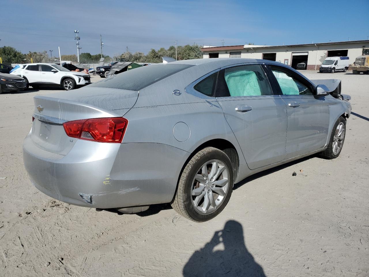 2017 Chevrolet Impala Lt - Image 3