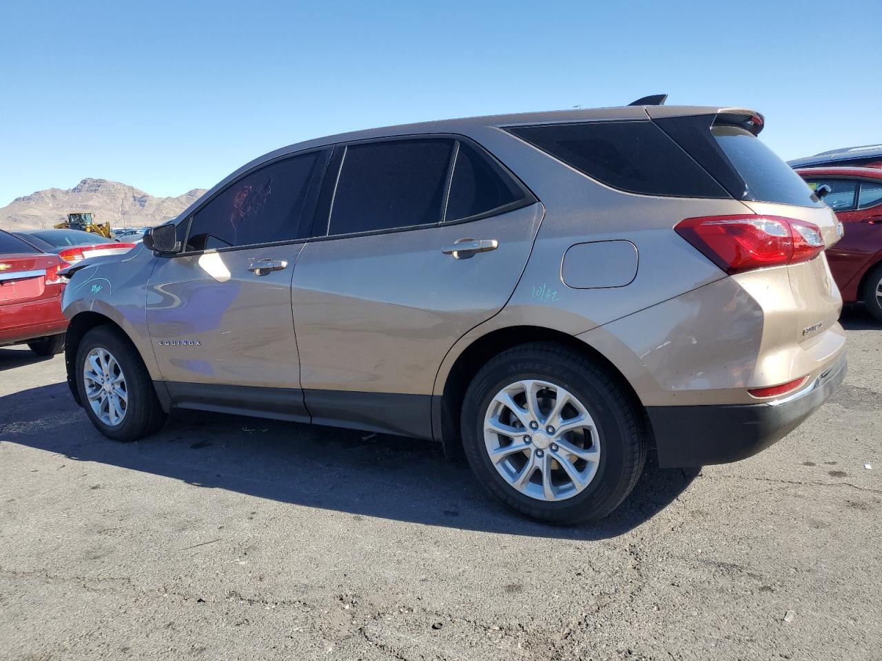 2018 Chevrolet Equinox Ls - Image 2