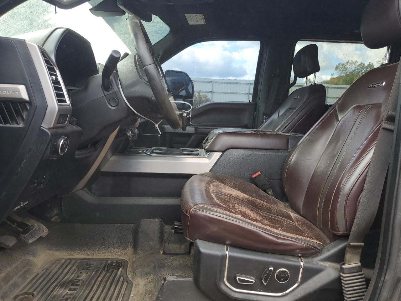 2017 Ford F350 Super Duty - Image 7