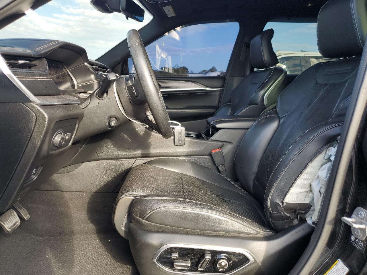 2021 Jeep Grand Cherokee L Overland - Image 7