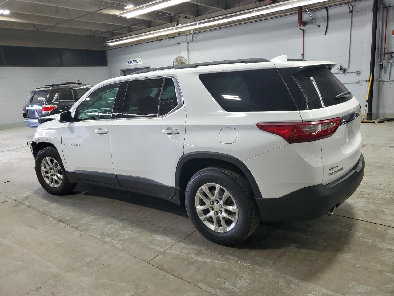 2021 Chevrolet Traverse Lt - Фото 2
