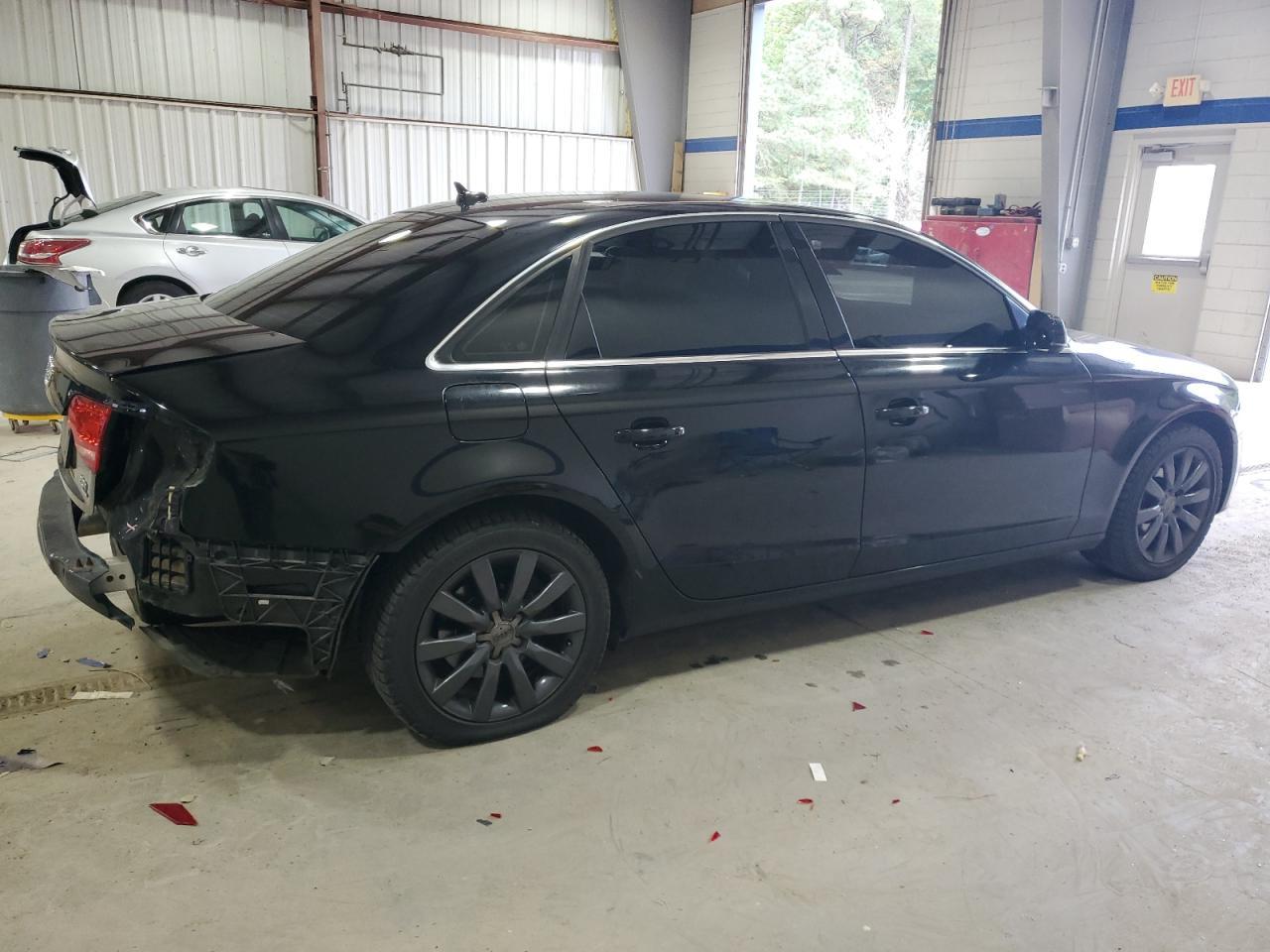 2010 Audi A4 Premium Plus - Фото 3
