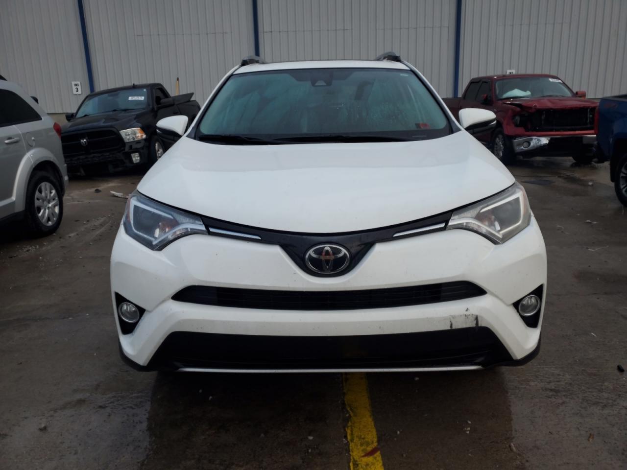2018 Toyota Rav4 Xle - Image 5