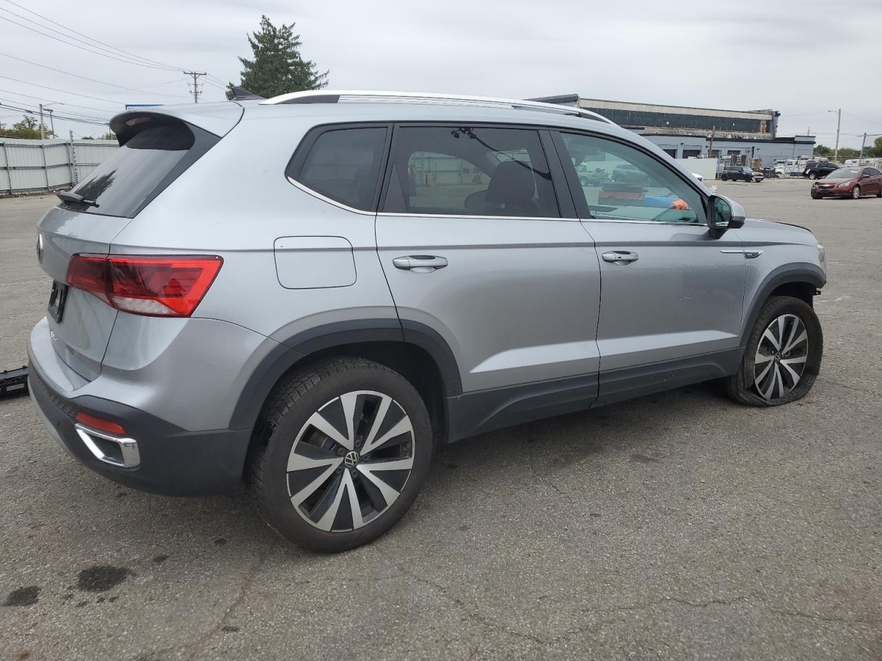 2024 Volkswagen Taos Se - Image 3