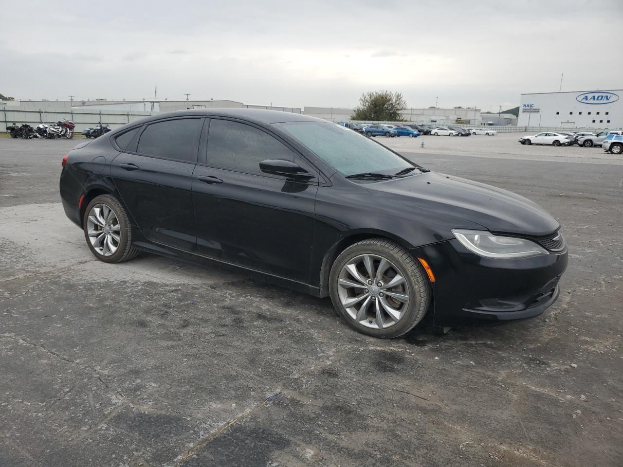 2015 Chrysler 200 S - Фото 4
