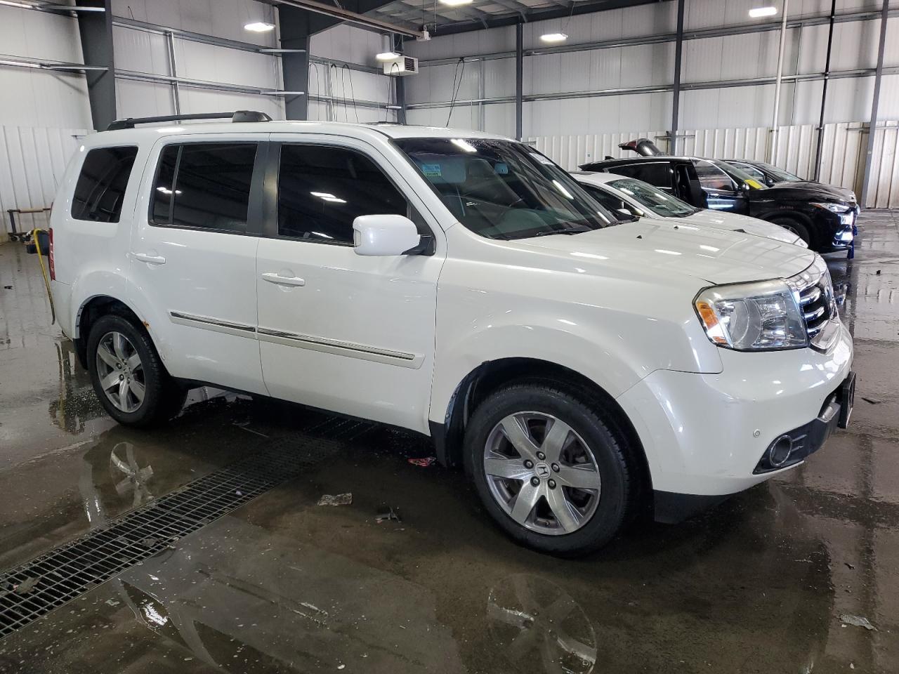 2015 Honda Pilot Touring - Image 4