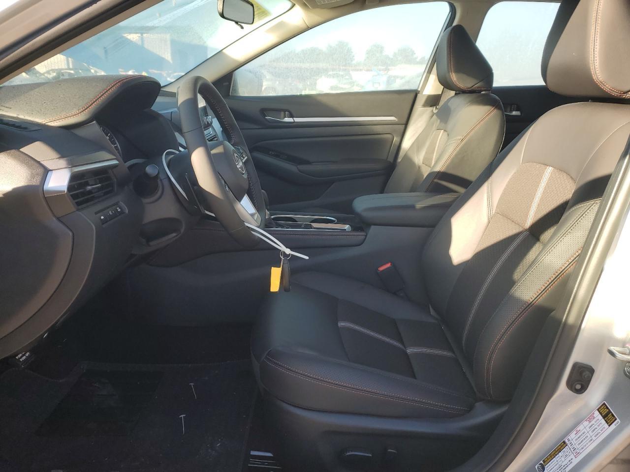 2025 Nissan Altima Sr - Фото 7
