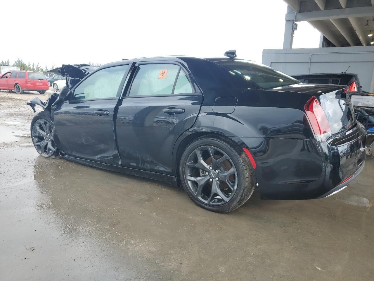 2023 Chrysler 300 S - Фото 2