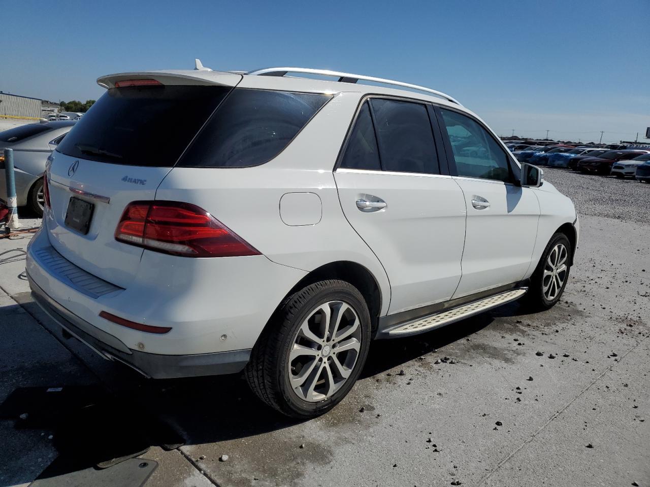 2016 Mercedes-Benz Gle 350 4Matic - Image 3
