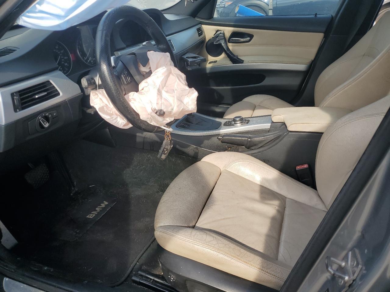 2010 BMW 335 Xi - Image 7