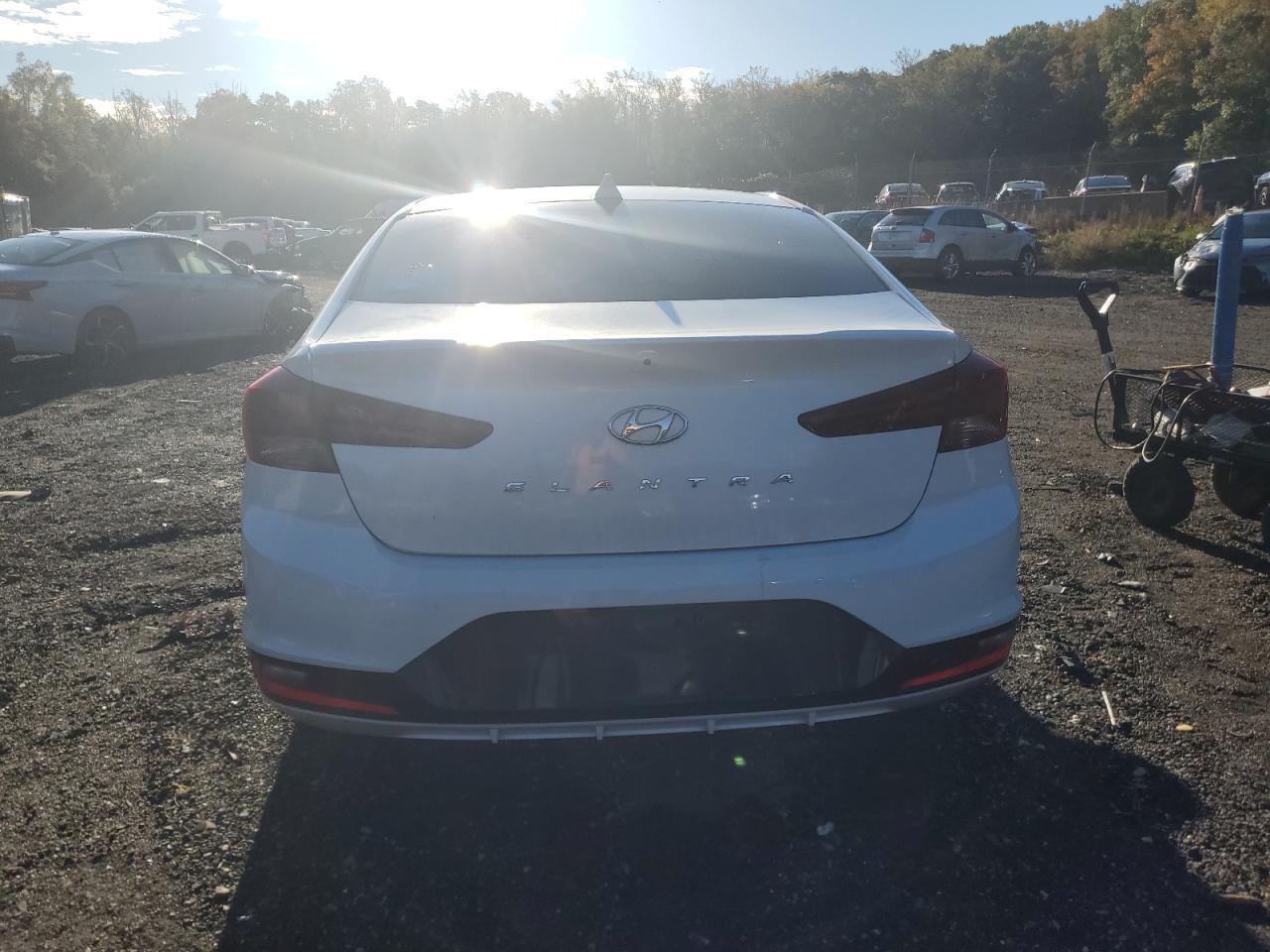 2020 Hyundai Elantra Sel - Фото 6