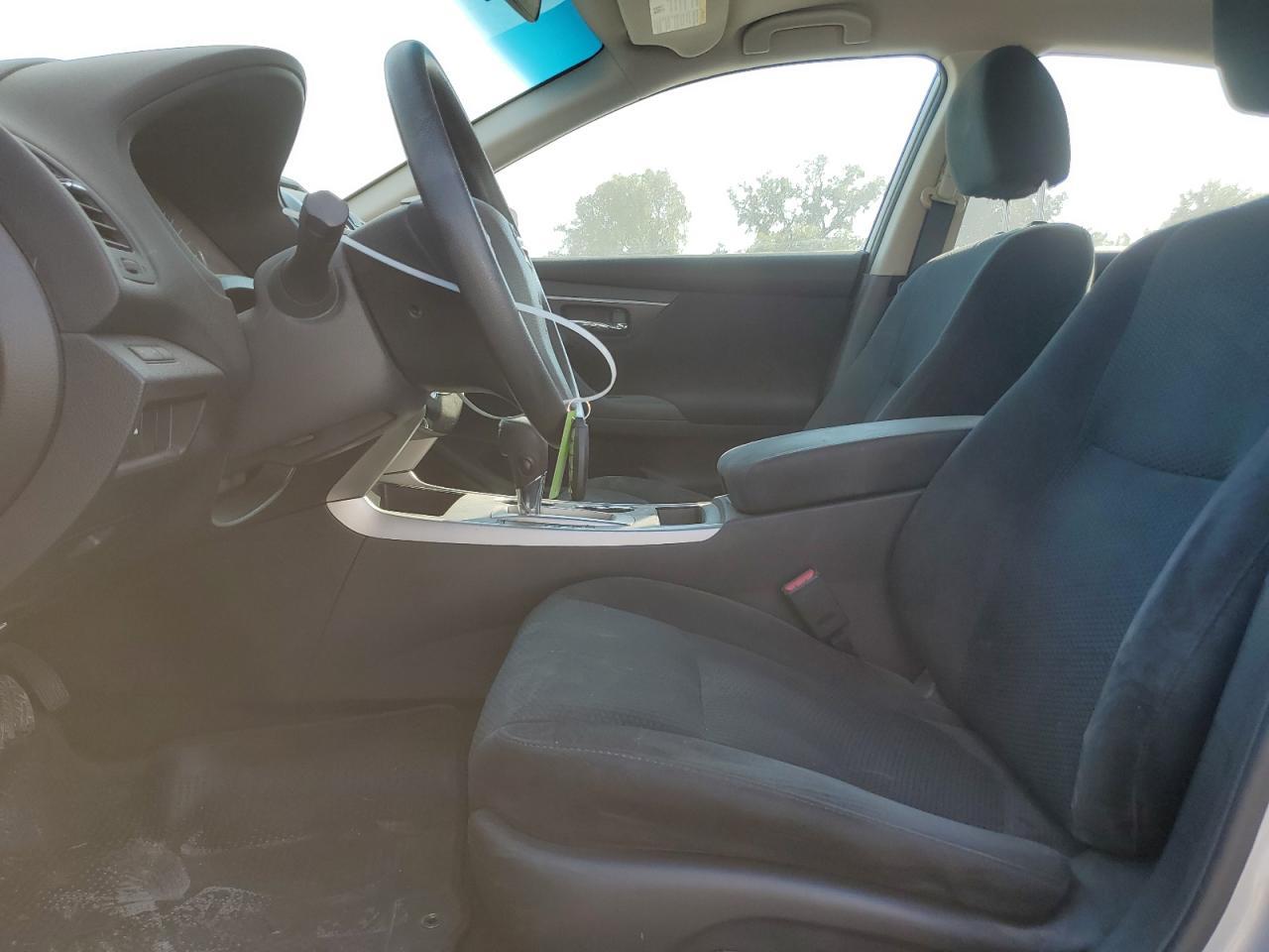 2015 Niss Altima 2.5 S - Image 7