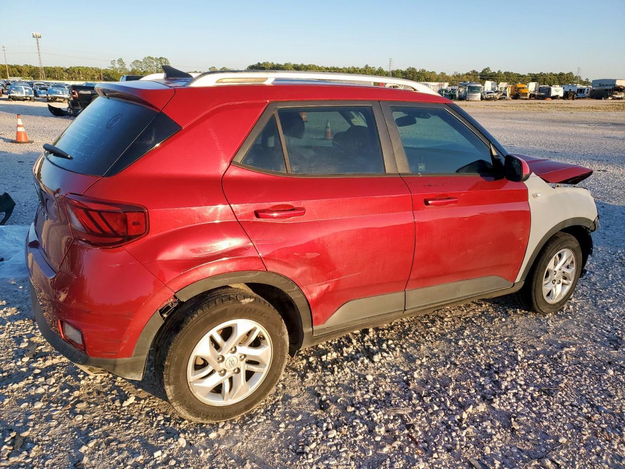 2020 Hyundai Venue Sel - Фото 3
