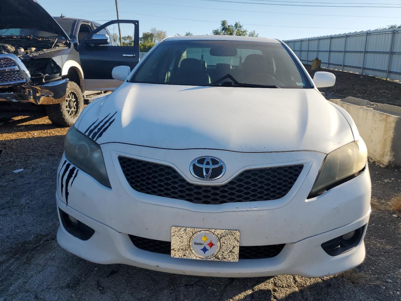 2011 Toyota Camry Se - Фото 5