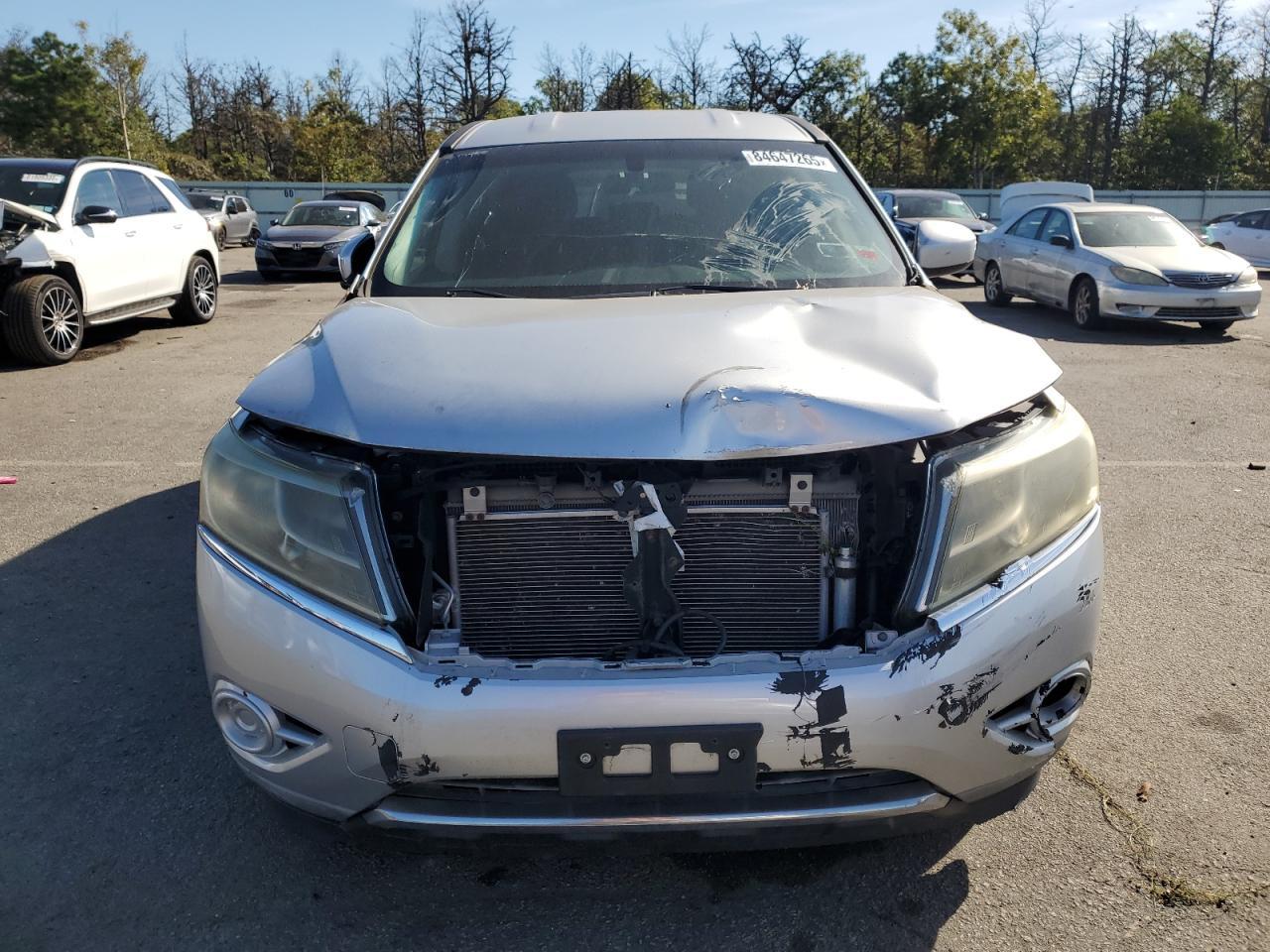 2013 Nissan Pathfinder S - Image 5