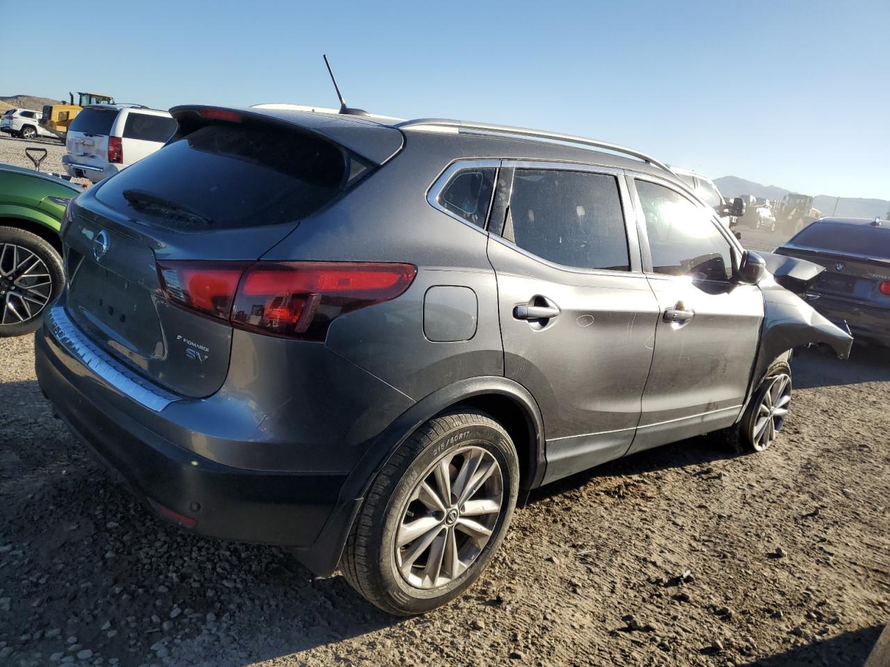 2019 Nissan Rogue Sport S - Фото 3