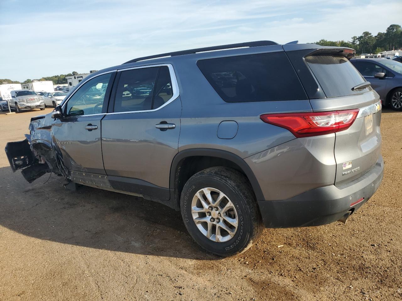 2020 Chevrolet Traverse Lt - Фото 2
