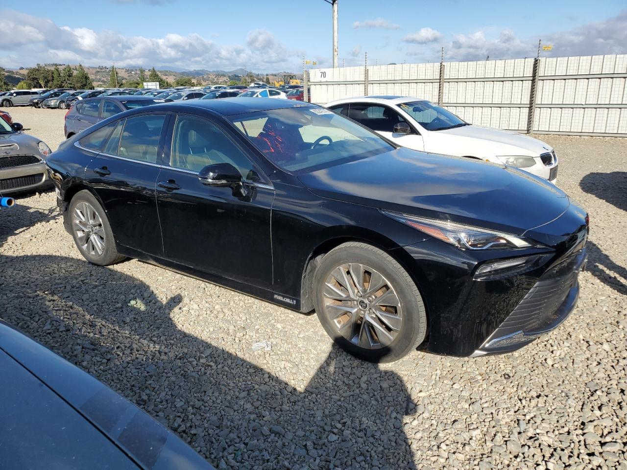 2022 Toyota Mirai Le - Image 4