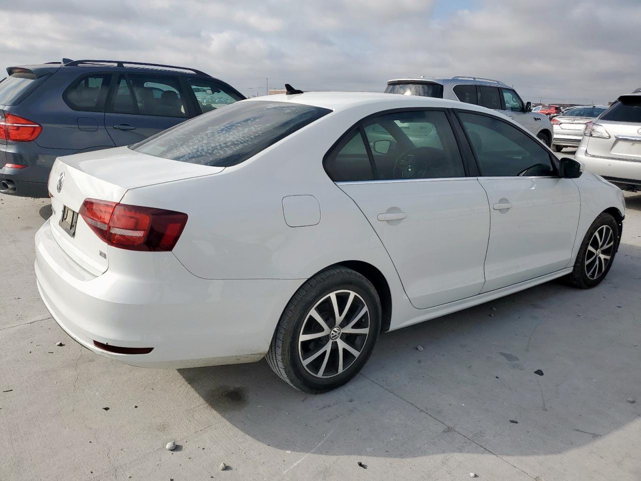 2017 Volkswagen Jetta Se - Фото 3