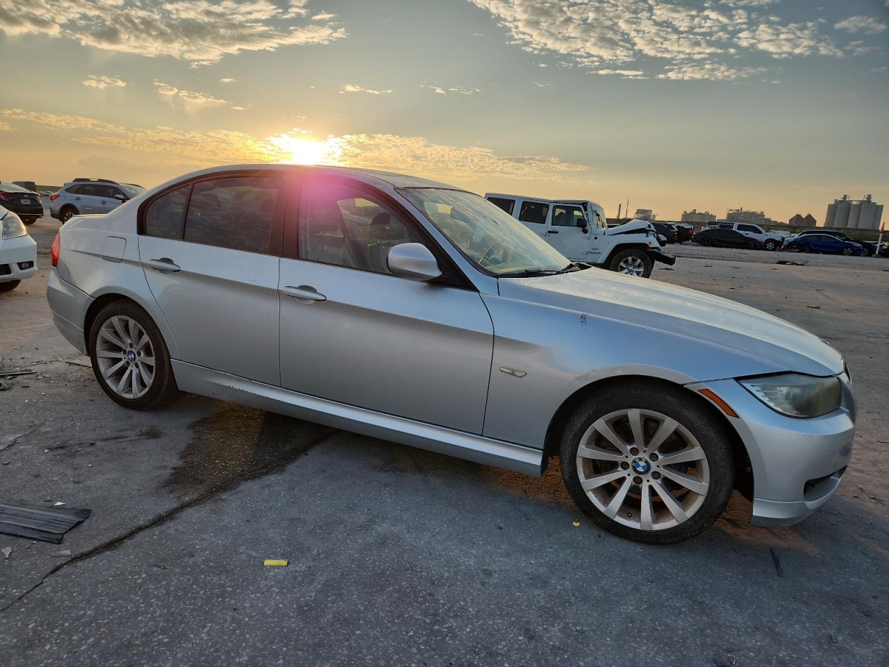 2011 BMW 328 I - Фото 4