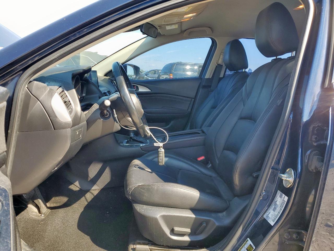 2018 Mazda 3 Touring - Image 7