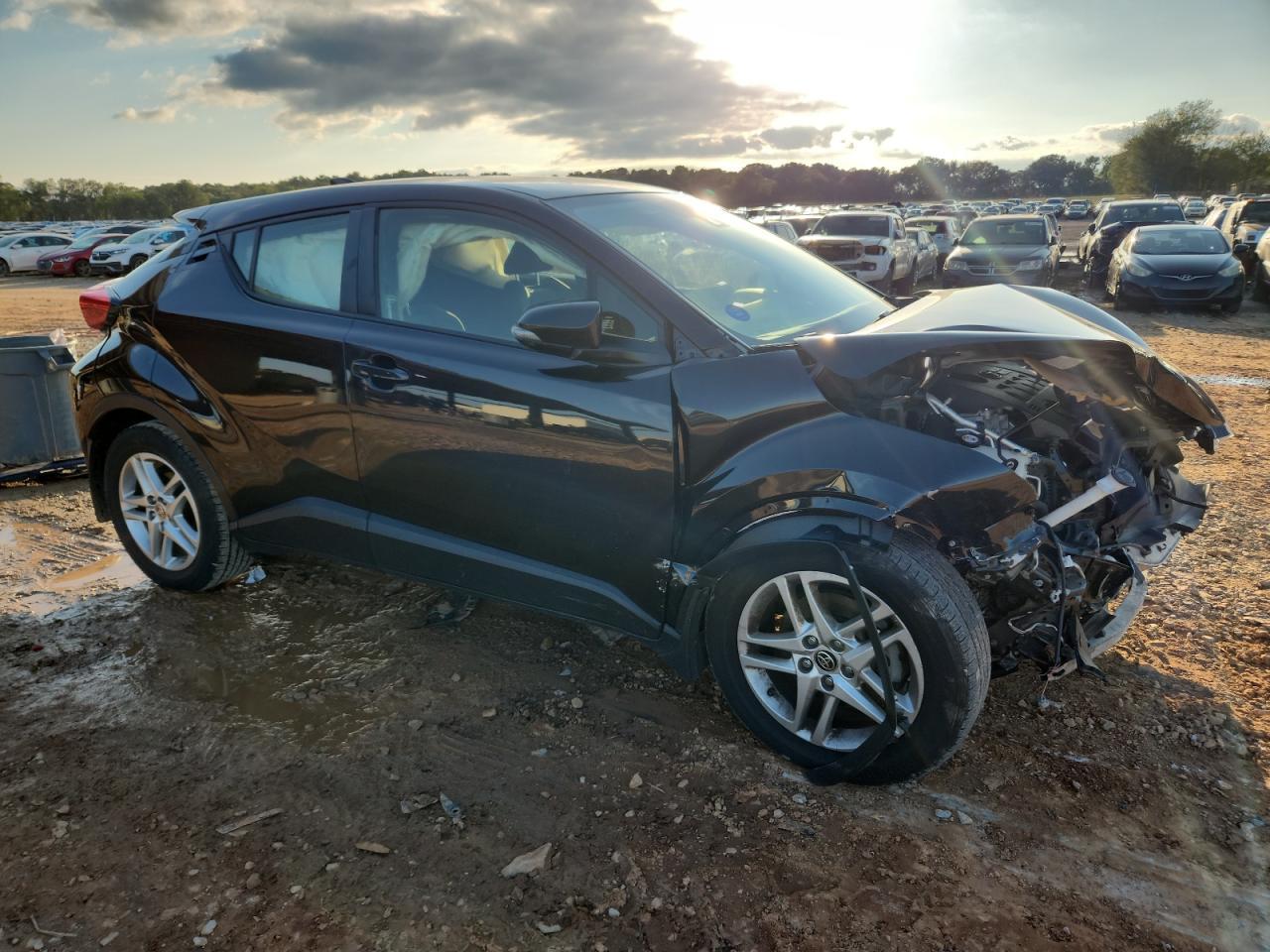 2020 Toyota C-Hr Xle - Image 4