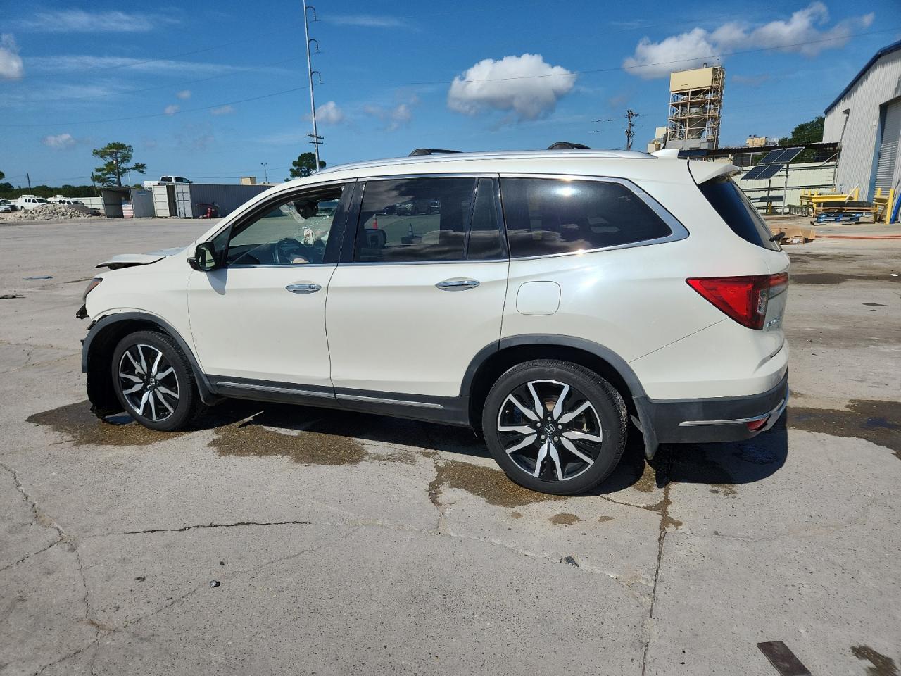 2019 Honda Pilot Elite - Image 2