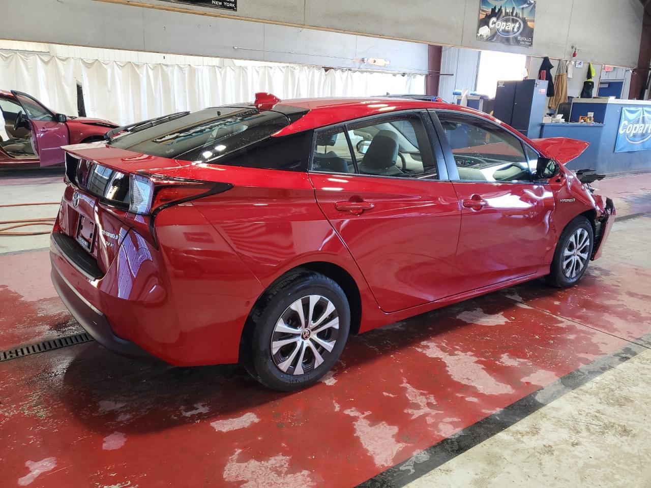 2020 Toyota Prius Xle Awd-E - Фото 3