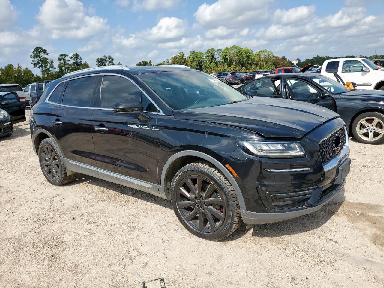 2020 Lincoln Nautilus Reserve - Image 4