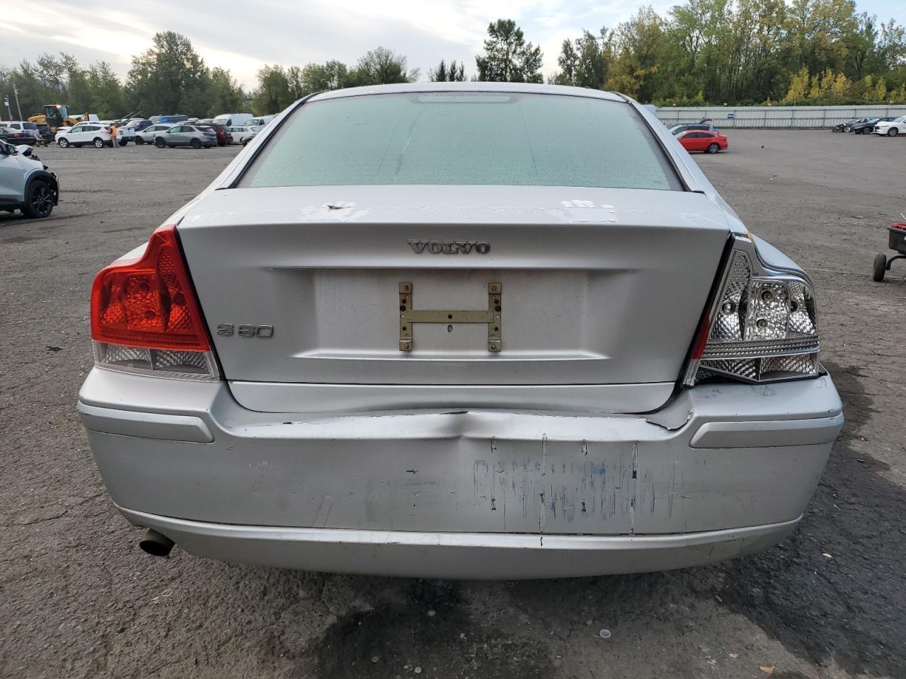 2005 Volvo S60 - Image 6