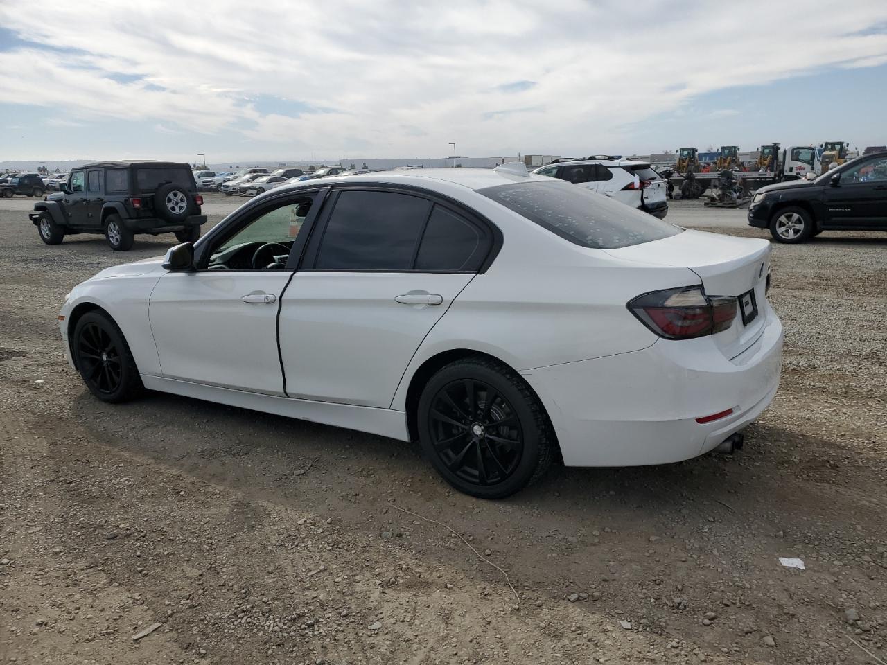 2013 BMW 328 I Sulev - Фото 2