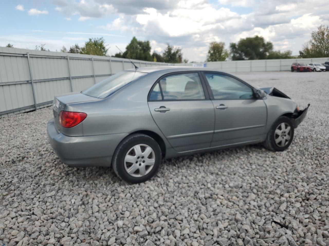 2004 Toyota Corolla Ce - Image 3