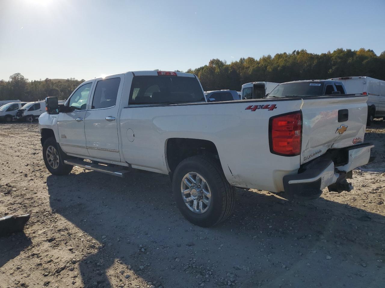 2019 Chevrolet Silverado K3500 High Country - Фото 2