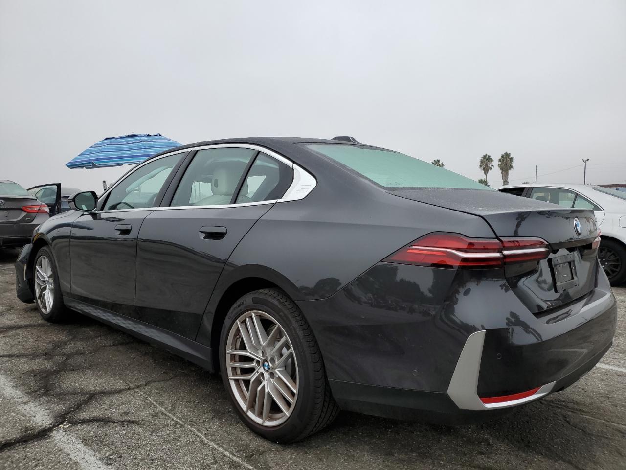 2025 BMW 530 I - Фото 2