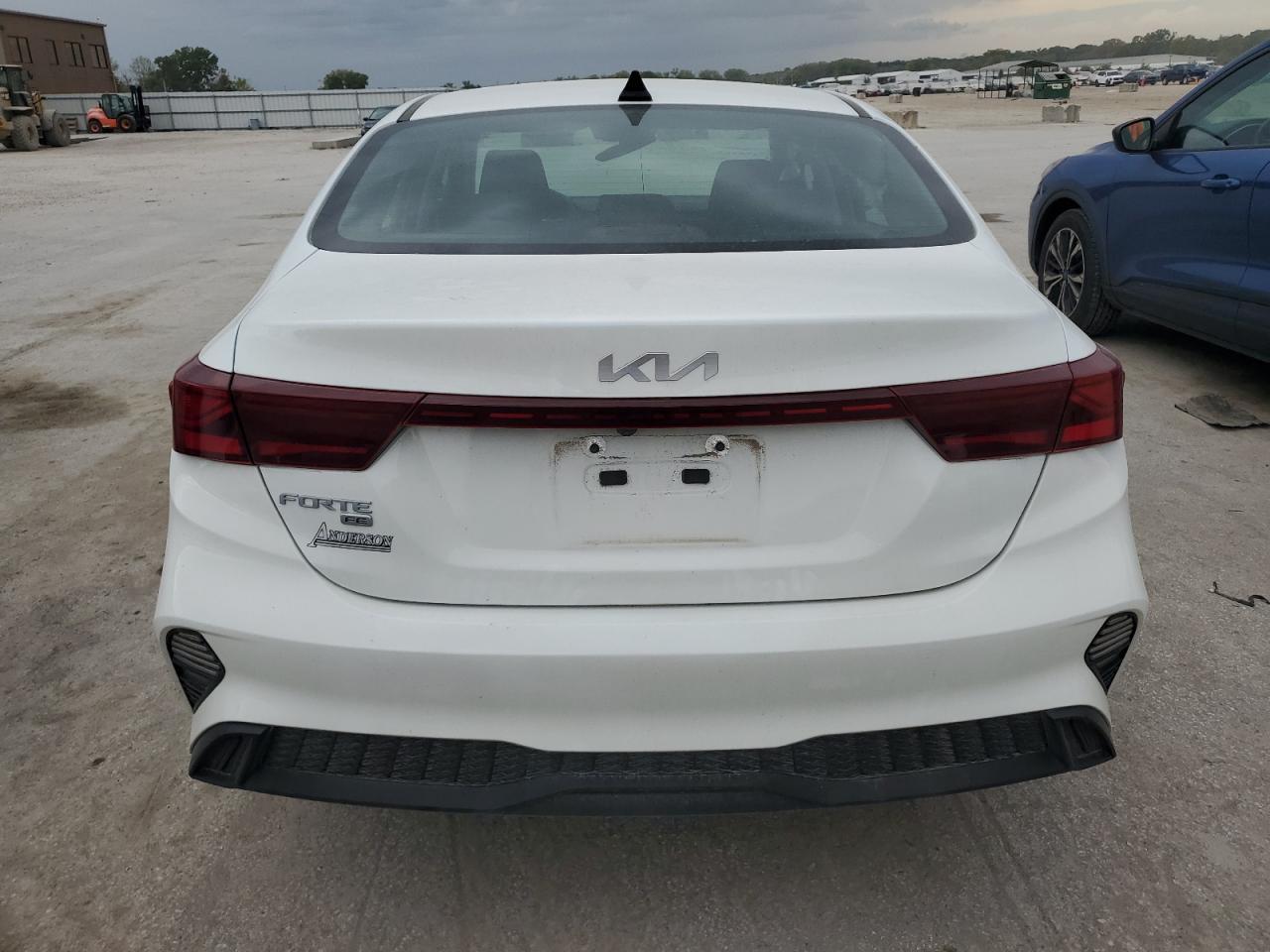 2024 Kia Forte Lx - Image 6