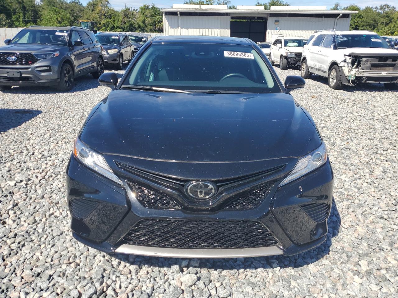 2020 Toyota Camry Xse - Фото 5