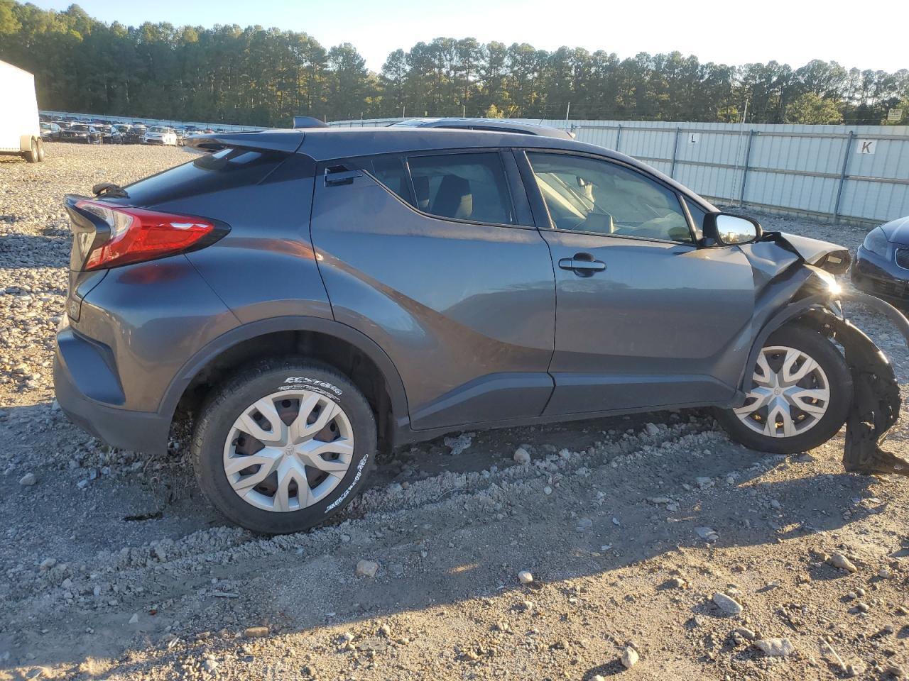 2020 Toyota C-Hr Xle - Фото 3