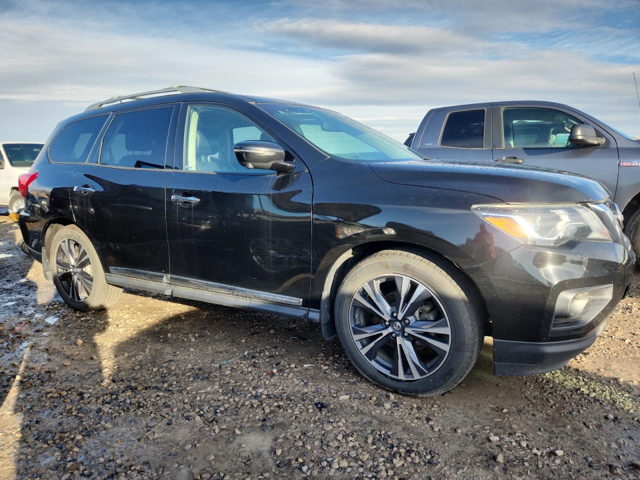 2018 Nissan Pathfinder S - Фото 4