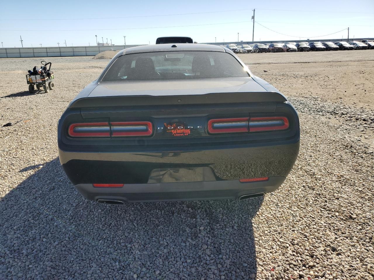 2016 Dodge Challenger Sxt - Image 6