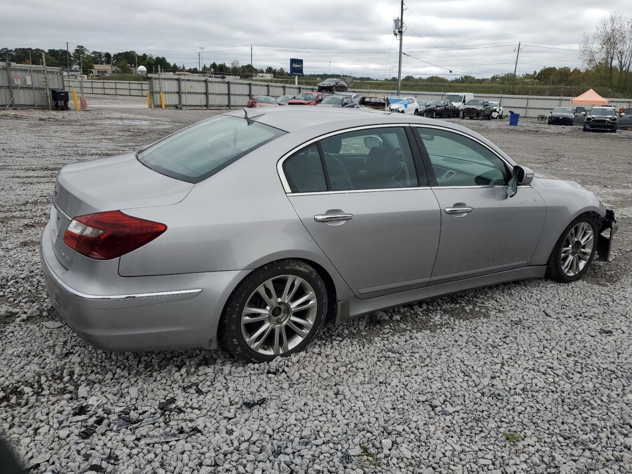 2013 Hyundai Genesis 3.8L - Image 3