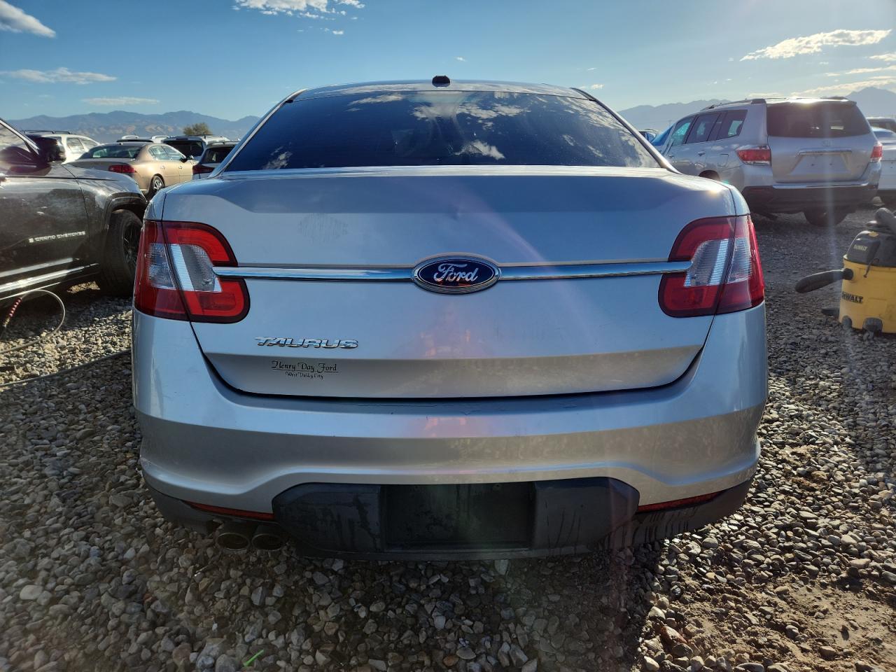2011 Ford Taurus Se - Фото 6