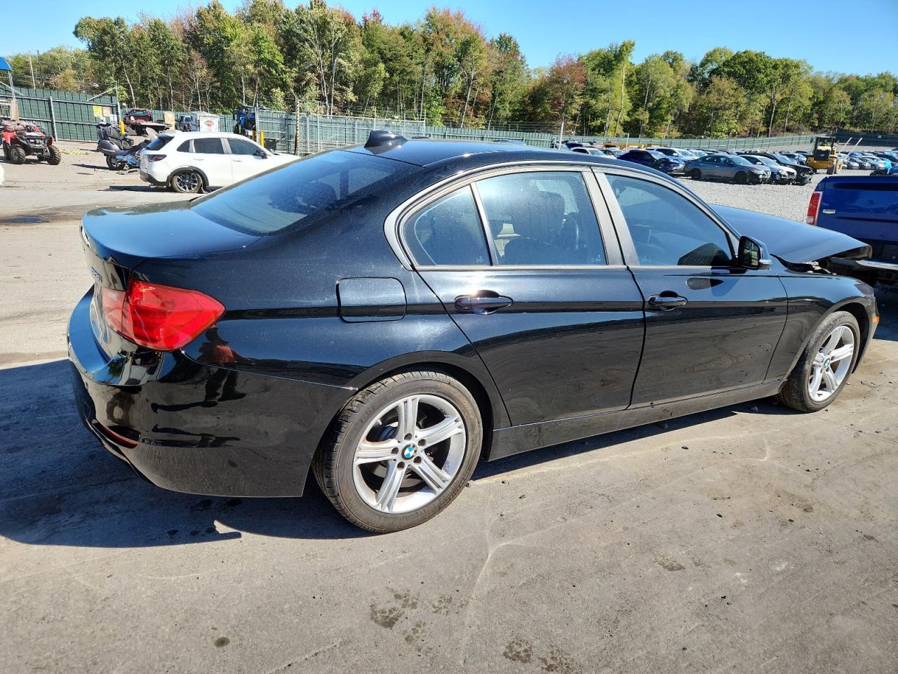 2015 BMW 328 Xi Sulev - Image 3