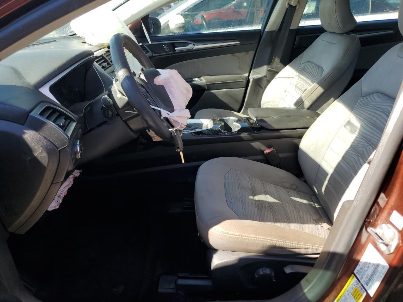 2016 Ford Fusion S - Фото 7